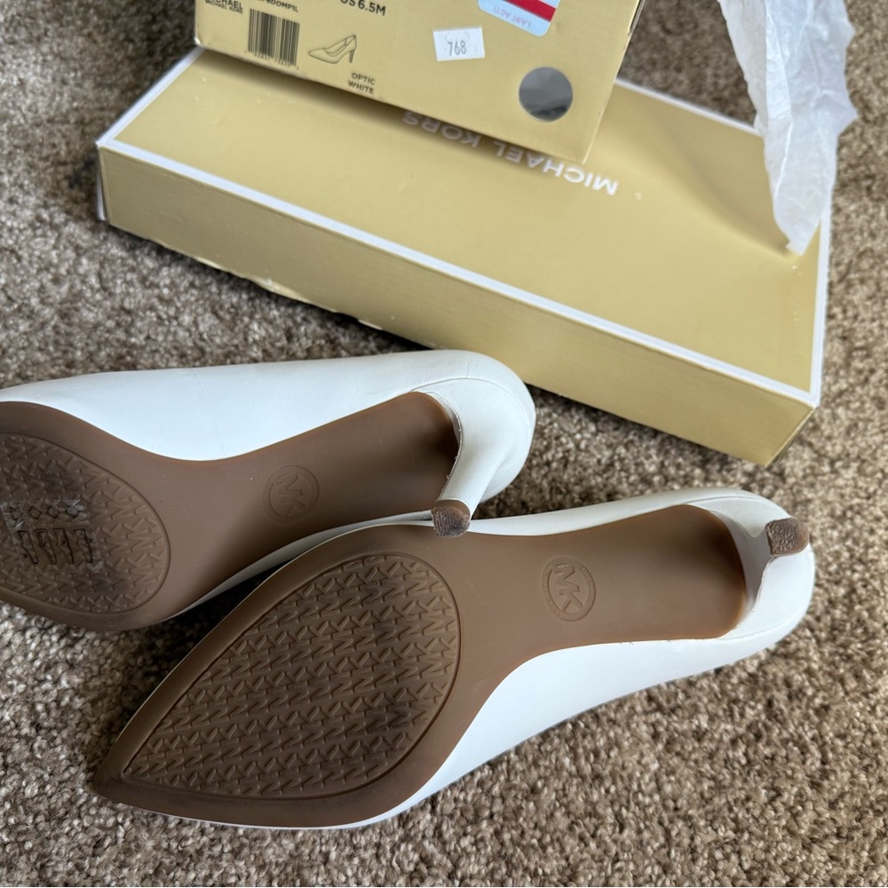Michael Kors Classic White Heels - Picture 5 of 6